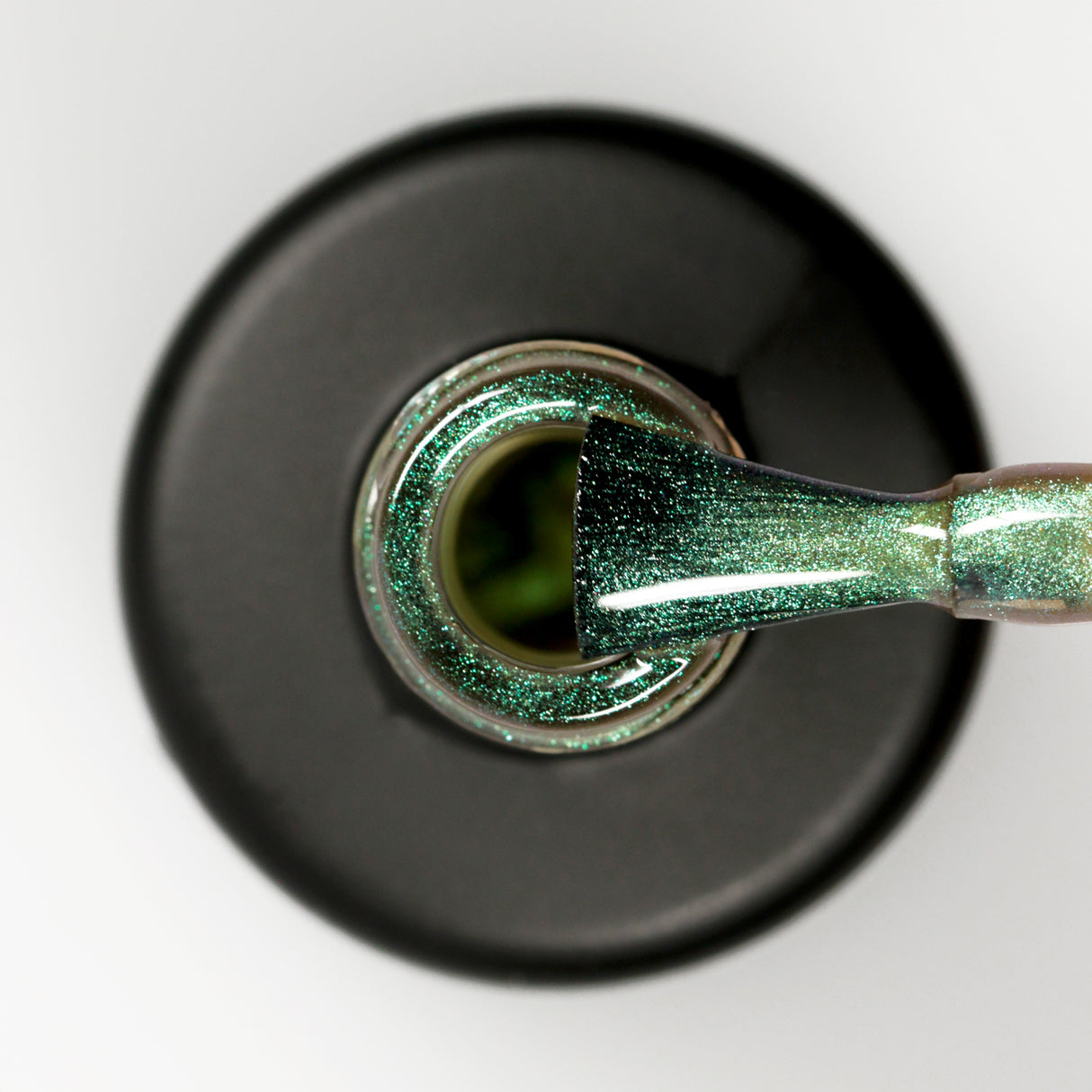 Vernis à ongles œil de chat effet arc-en-ciel - 07