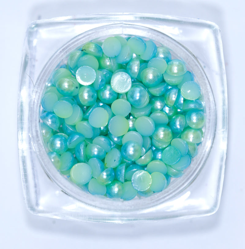 Mezze perle colorate verde chiaro  007