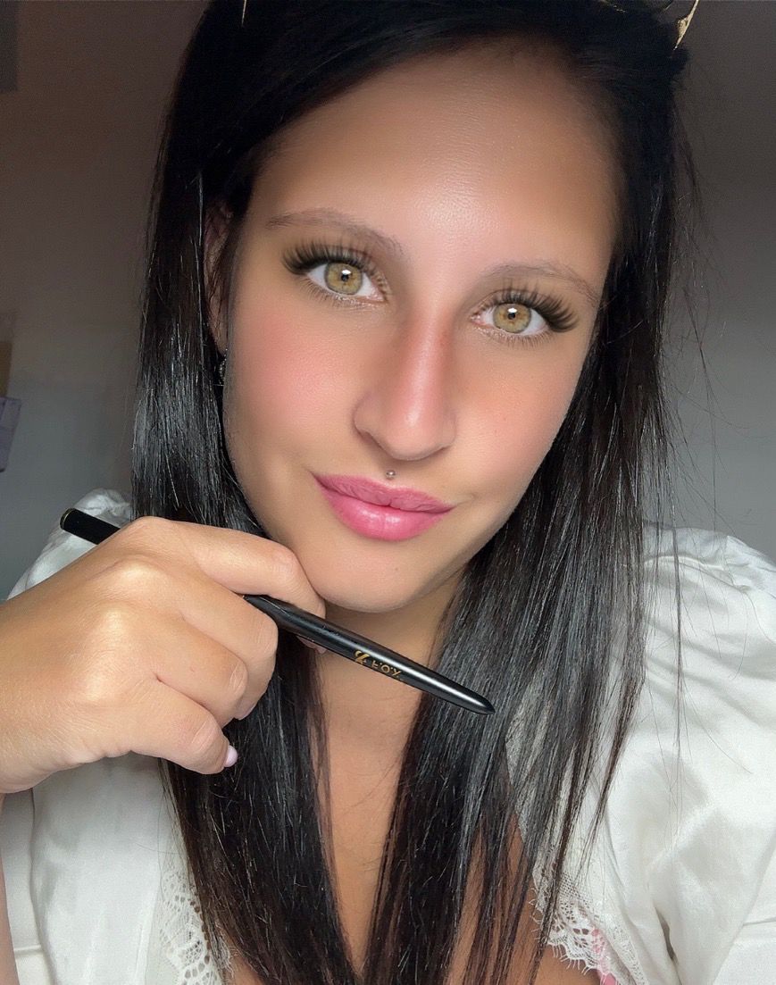 Ciao sono Deborah Gmg e sono la tua blogger di unghie preferita