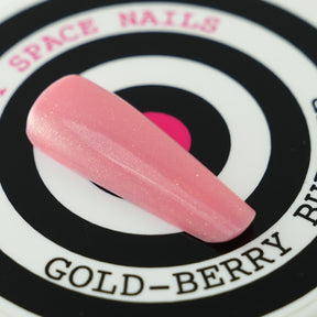 Total Control Gold Berry swatch su unghia