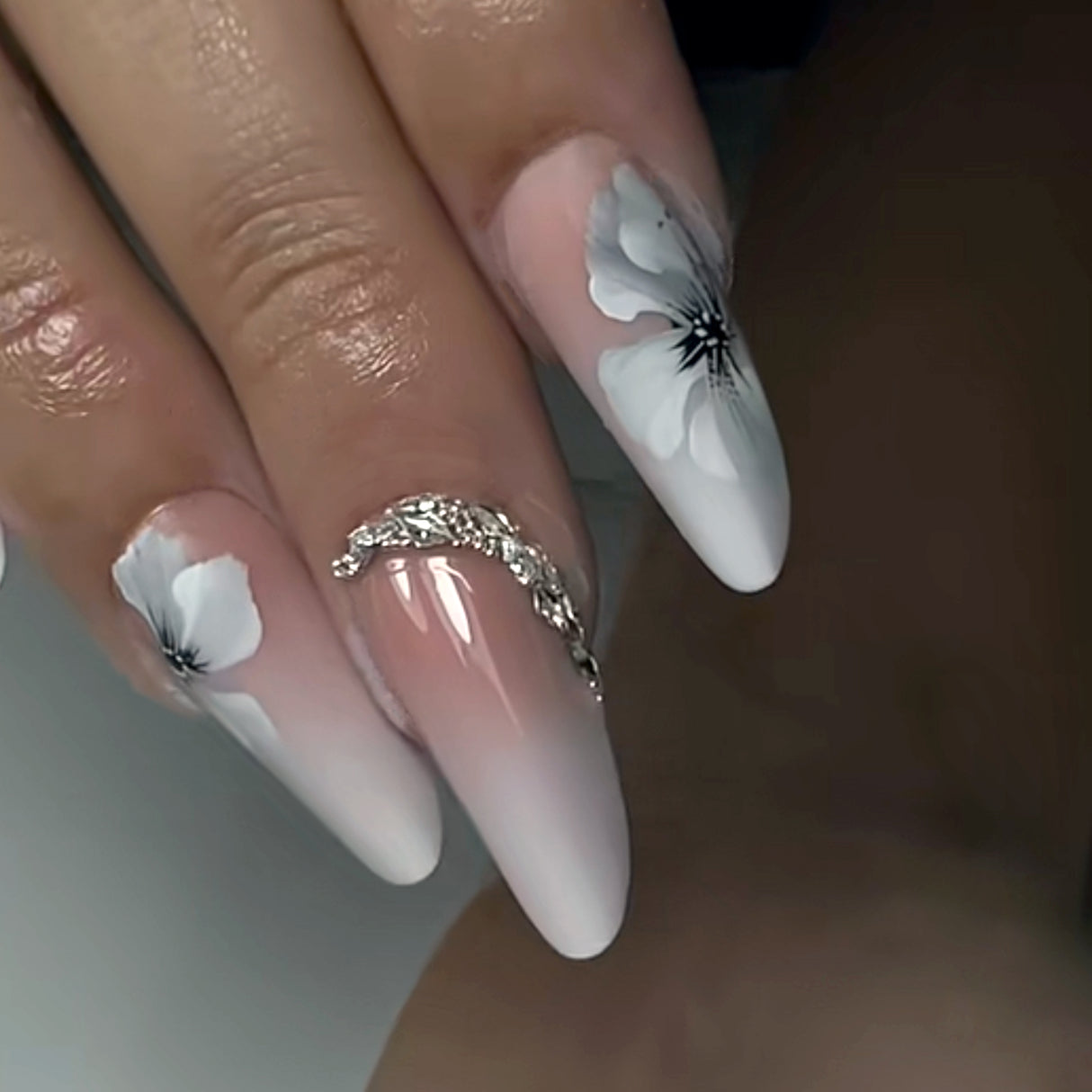 VeryQueen Nail Art Kit