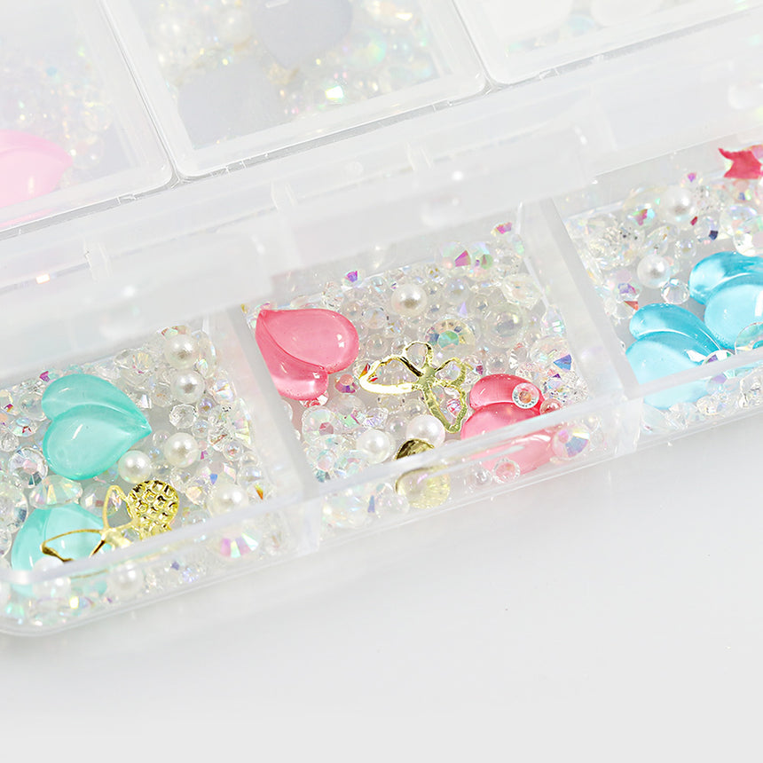 Box 6 decorazioni per unghie e nail art - cuori colorati, varie forme, pietre preziose e diamantini